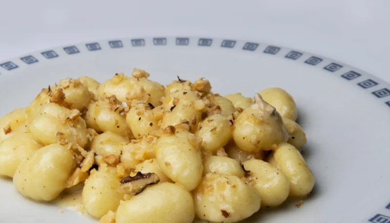 Ñoquis de ricotta con nueces