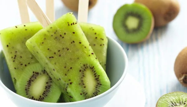 Paletas de kiwi