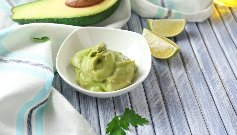 Paté de aguacate y queso