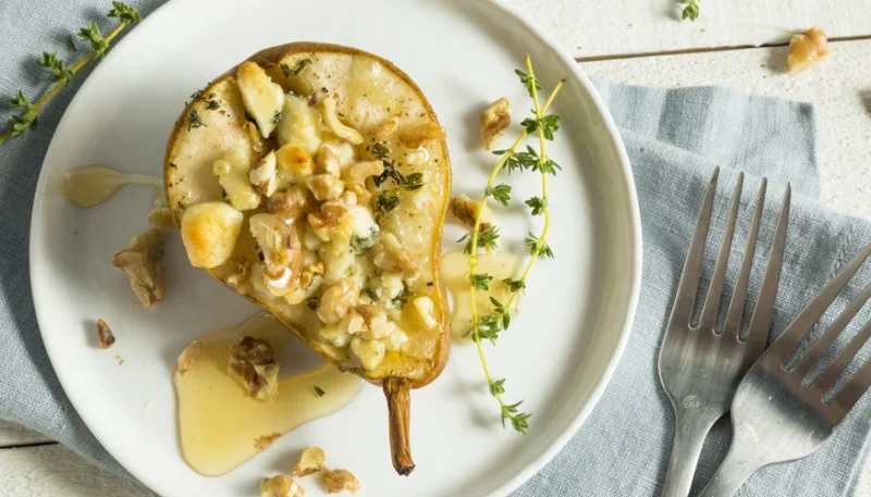 Peras rellenas de queso