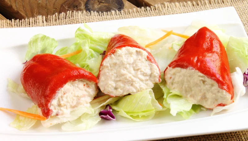 Pimientos de piquillo con atún