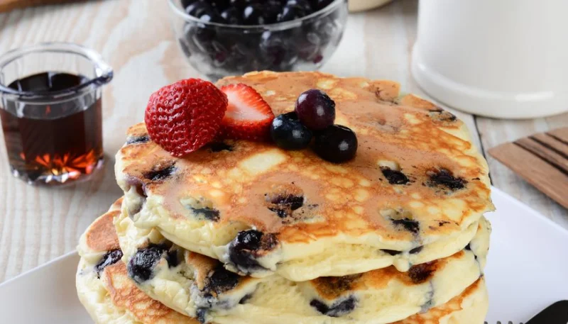 Tortitas esponjosas de arándanos