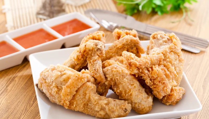 Alitas de pollo fritas