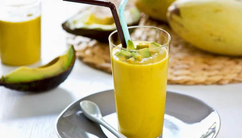Batido de aguacate y mango