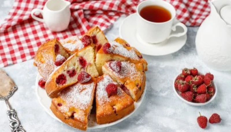 Bizcocho de yogur y frambuesas