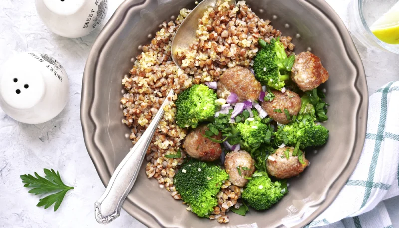 Bol de quinoa y brócoli