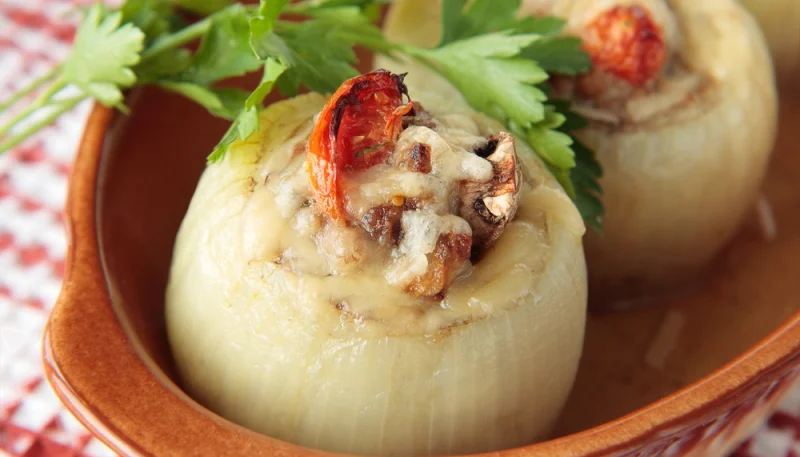 Cebollas rellenas con bacalao