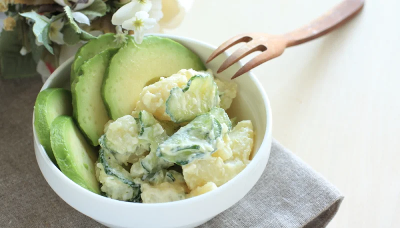 Ensalada de patata y aguacate