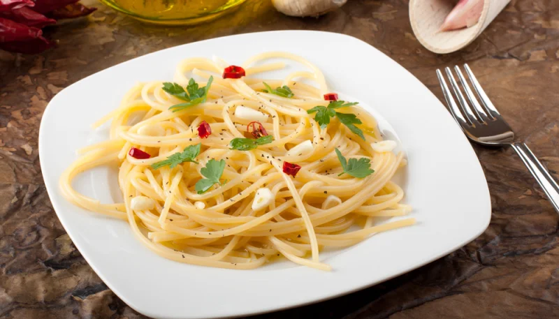 Pasta con ajo, aceite y guindilla