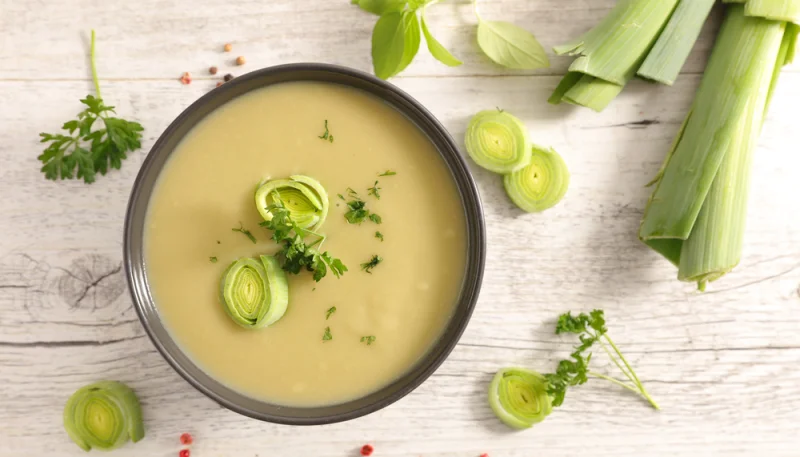 Sopa fría de puerro y manzana