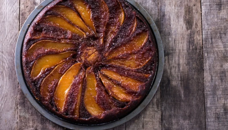 Tarta de peras con almendras y chocolate
