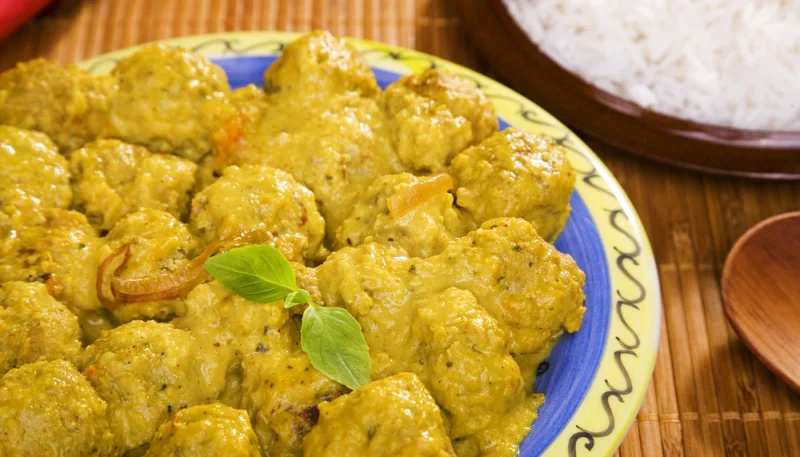 Albóndigas de pollo con curry