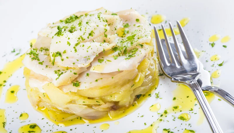 Bacalao al horno con cebolla