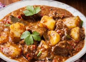 Estofado de cerdo con patatas