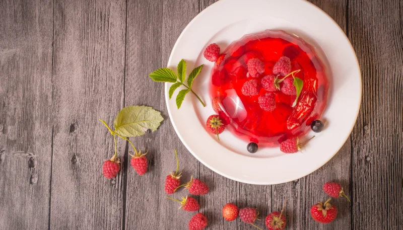 Gelatina con frutos rojos