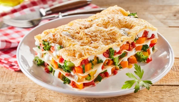 Lasaña de pisto con queso azul