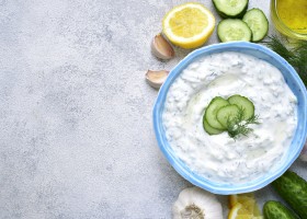Salsa de yogur con pepino