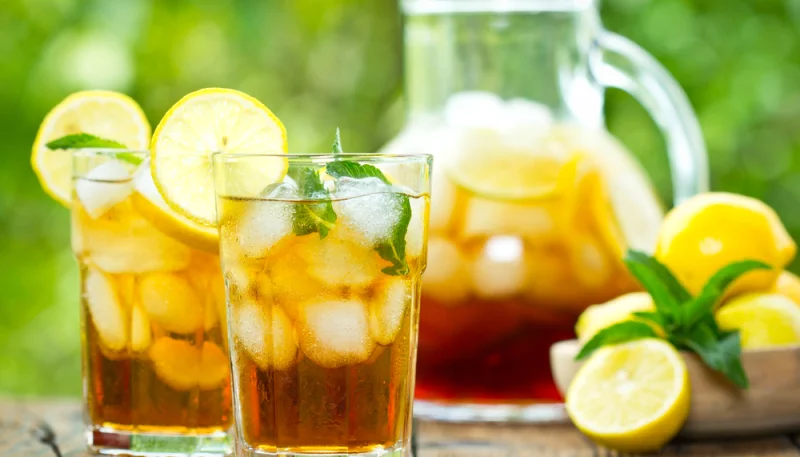 Té helado de vainilla y limón