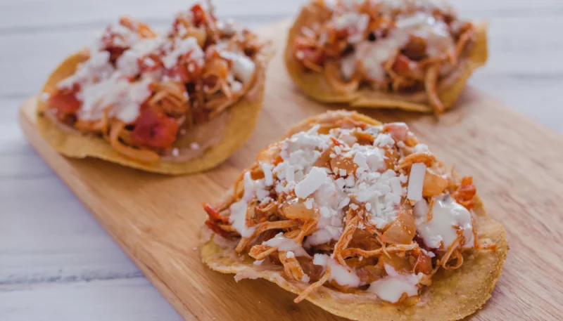 Tostadas con pollo