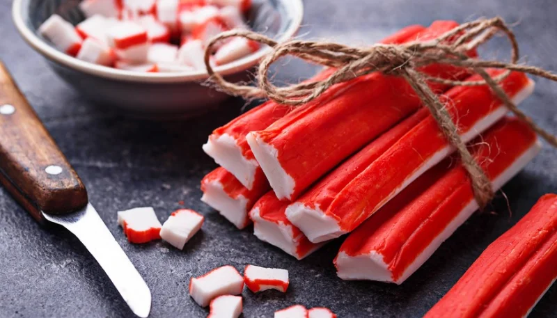 Brochetas de palitos de cangrejo