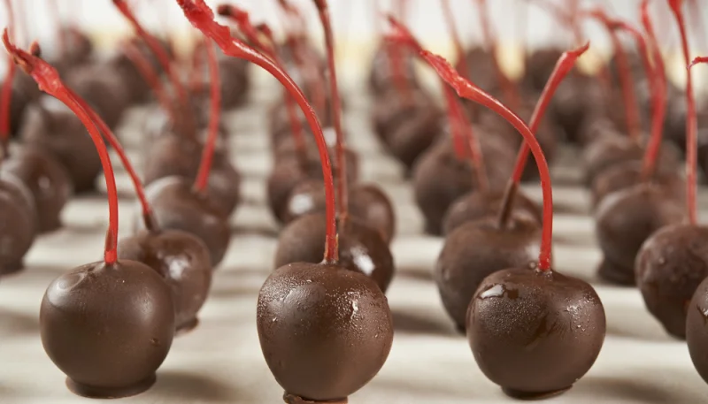 Cerezas cubiertas de chocolate
