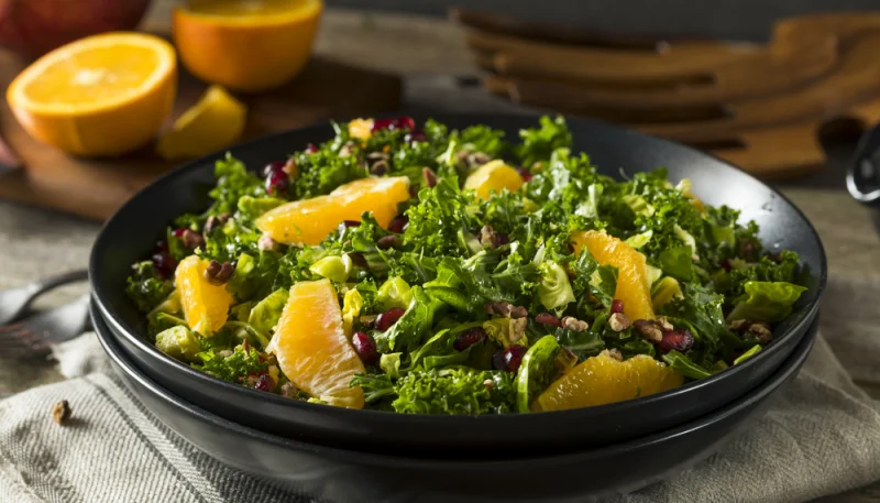Ensalada de kale con naranja