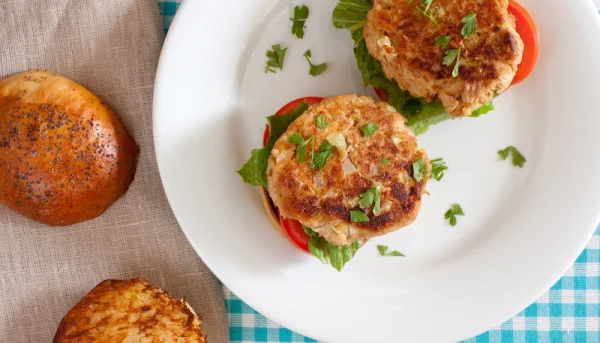 Hamburguesa de atún de lata