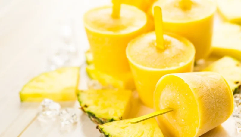 Paletas exóticas con petits-suisses