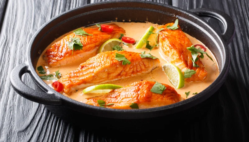 Salmón en salsa de coco