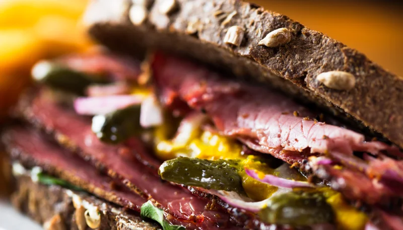 Sándwich de pastrami