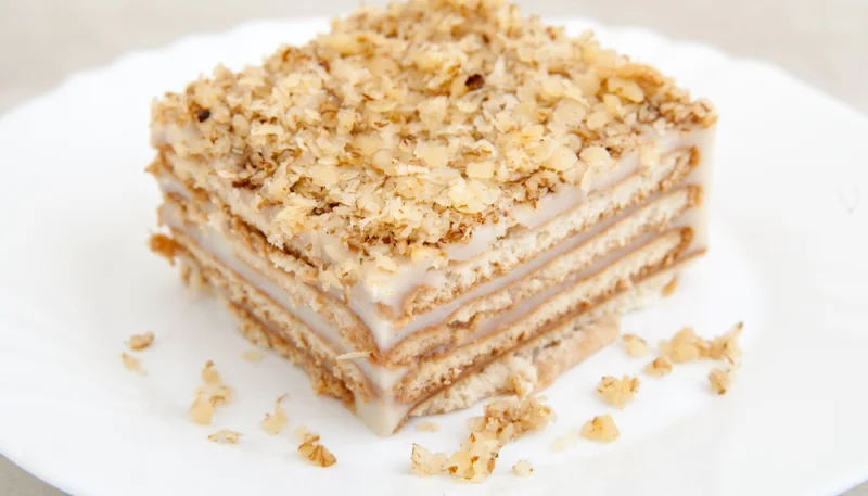 Tarta fría de galletas y almendras