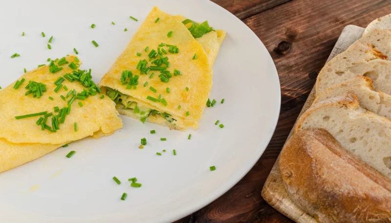 Tortilla francesa con albahaca