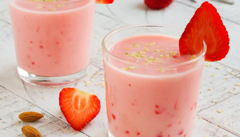 Batido de fresas, almendra y avena