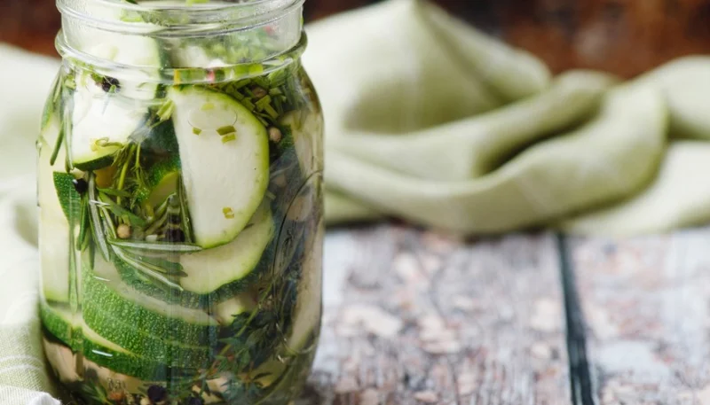 Calabacines en escabeche
