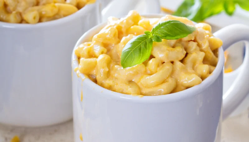 Macarrones con queso al microondas