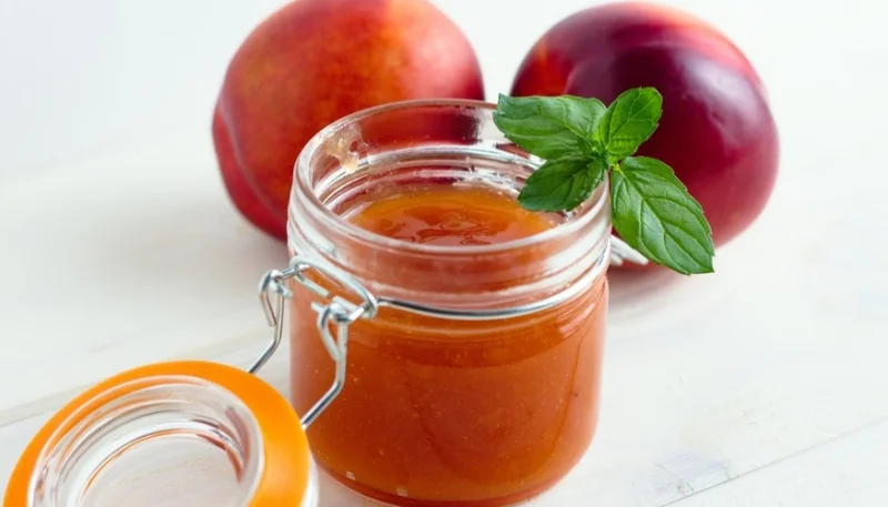 Mermelada de nectarina y menta