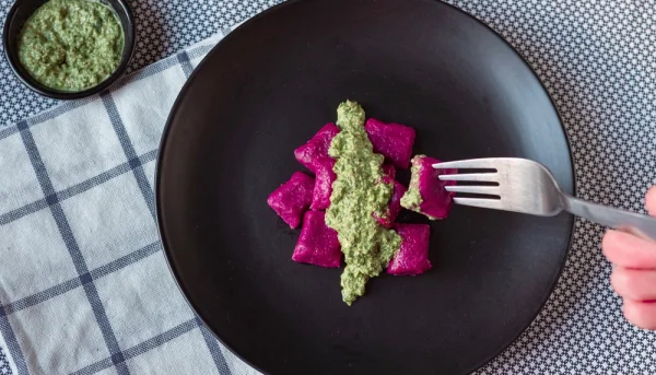 Ñoquis de patata y remolacha