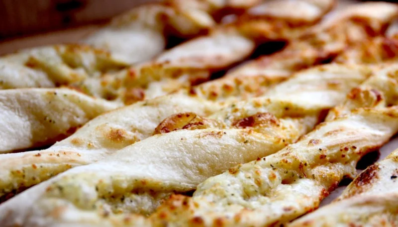 Bastones de pesto y Parmesano