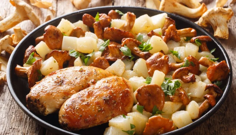 Conejo con setas y patatas