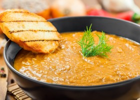Crema de lentejas con cebolla