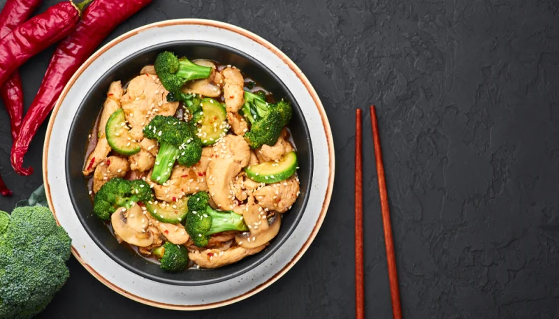 Ensalada de brócoli y champiñones
