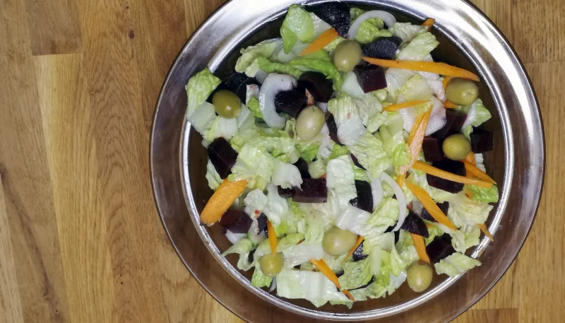 Ensalada de lechuga y remolacha