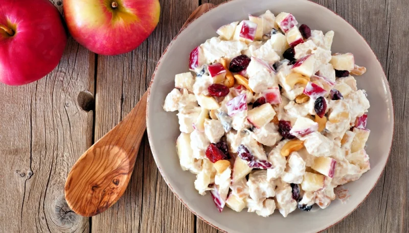 Ensalada de pollo con arándanos