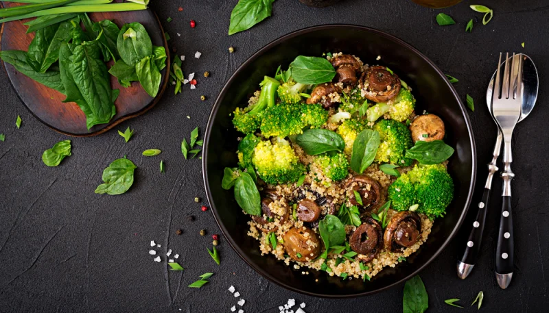 Ensalada de quinoa y champiñones