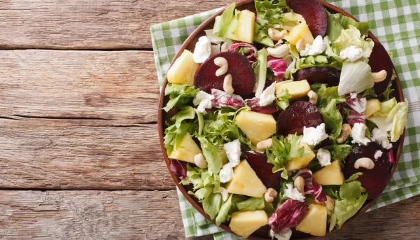 Ensalada de remolacha y piña