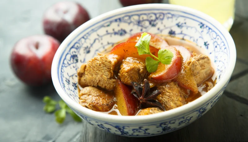 Estofado de carne con ciruelas