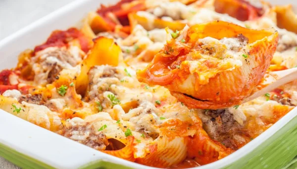 Gratinado de pasta boloñesa y mozzarella