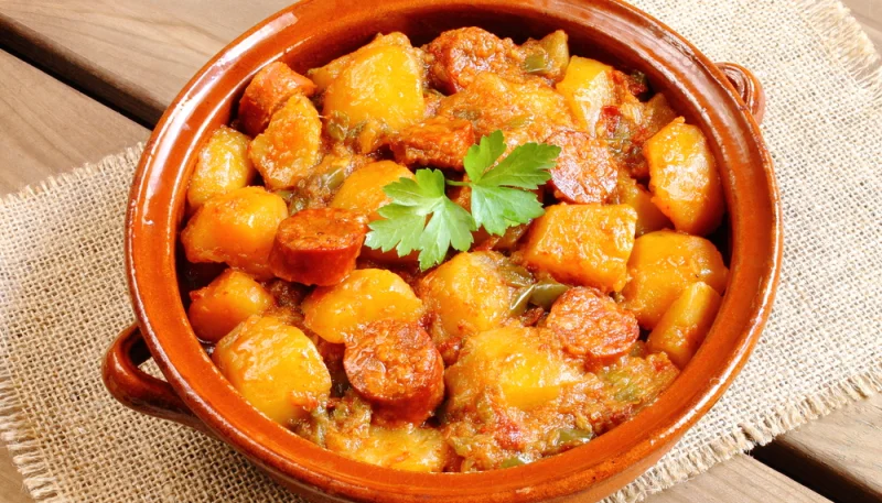 Patatas a la riojana en olla de cocción lenta