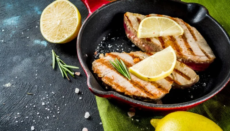 Atún a la plancha con limón