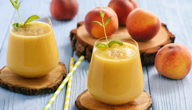 Batido de melocotones y naranjas